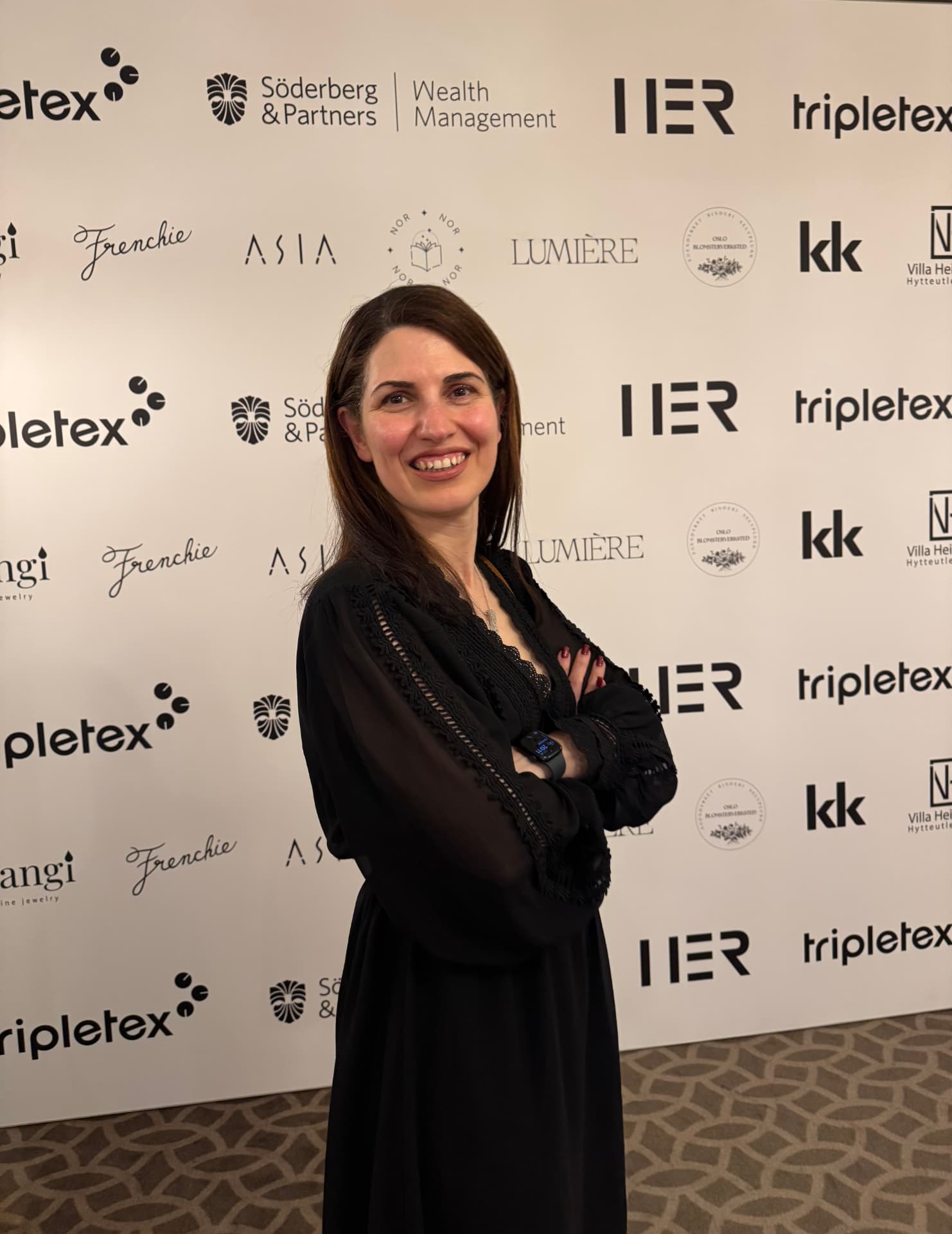 Dr. Neda Maria Kaizumi at the HER awards evening